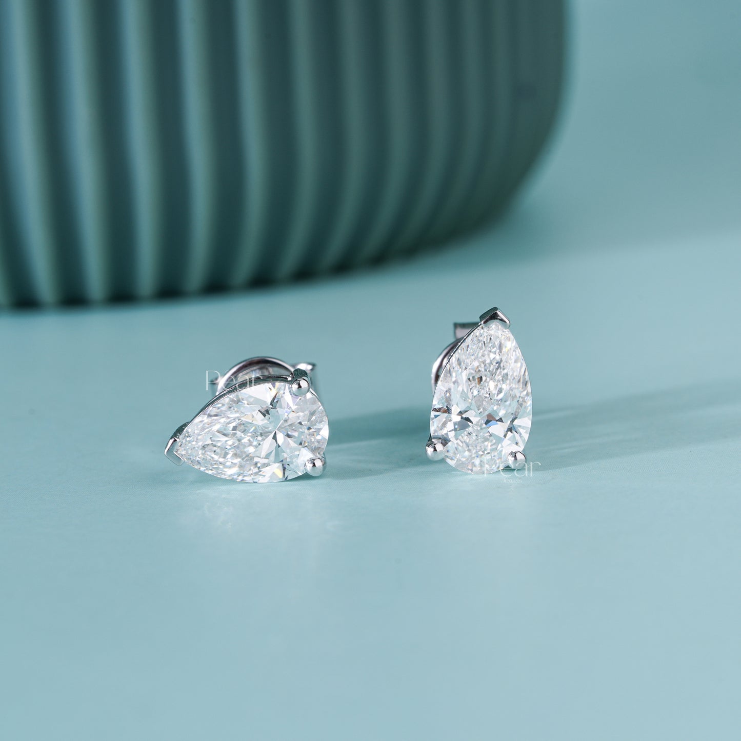 Pear Lab-Grown Diamond Stud Earrings – 2.00 TCW, D Colour, VVS2 Clarity