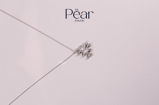 The Rise of Minimalist Jewelry: Why Less is More in 2025 - Pear Jewels