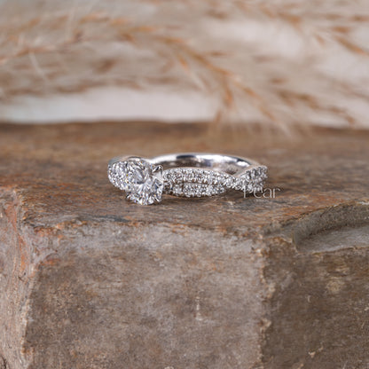 0.75Ct Round Multi Stone Labgrown Diamond Ring - Pear Jewels