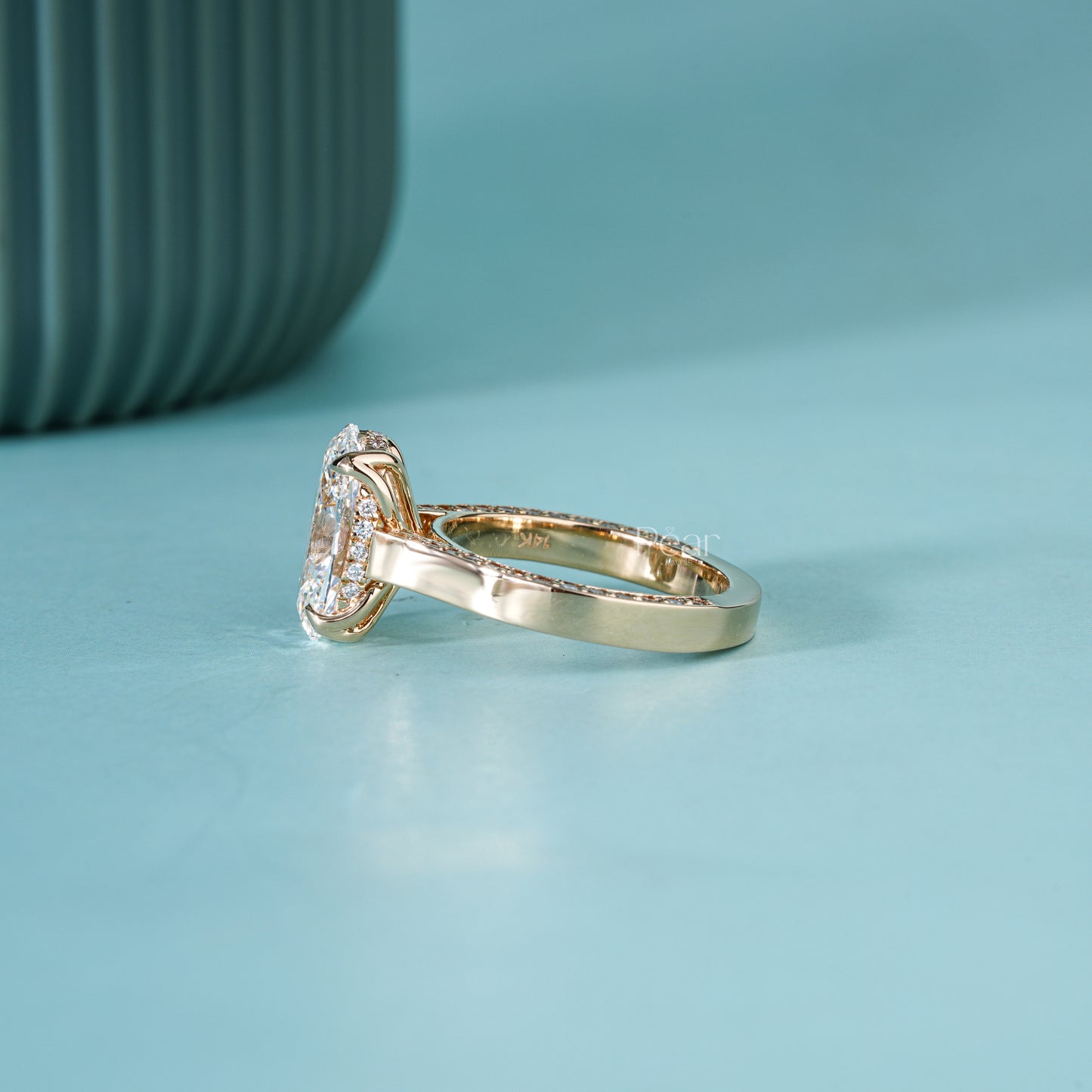 Oval Tulip Prong Pavé Band Cathedral Lab-Grown Diamond Ring – 3.00 CT, E Colour, VVS2