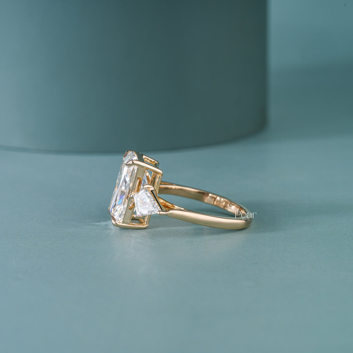 5CT Radiant Lab-Grown Diamond Three-Stone Ring with Kite Side Diamonds IGI Certified