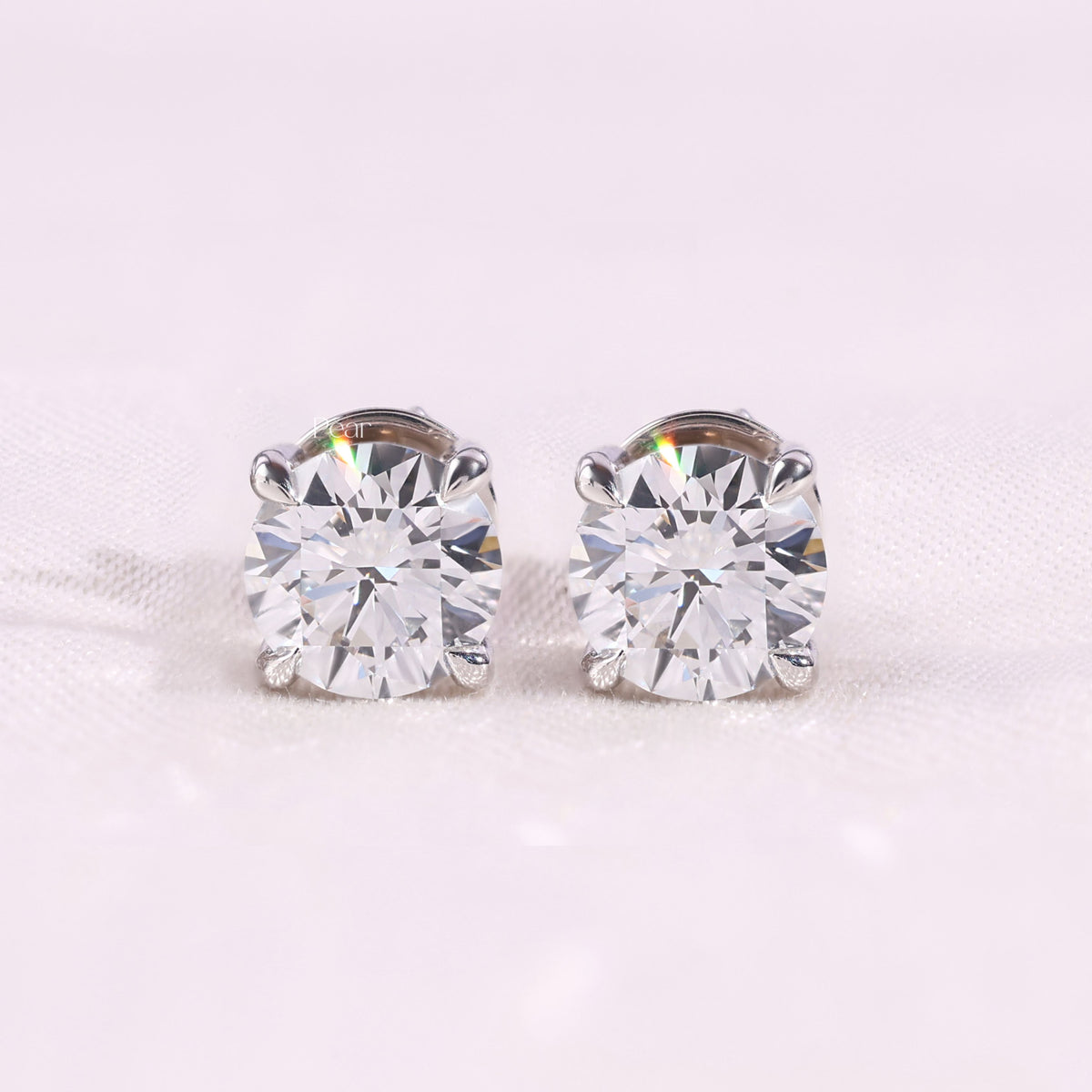 2.00TCW Round Brilliant Lab-Grown Diamond Stud Earrings – 14K White Gold, E Colour, VVS2 Clarity, IGI Certified