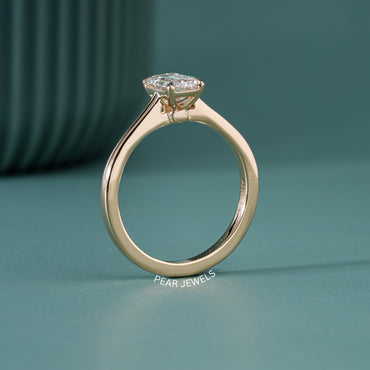 0.8ct Emerald Labgrown Diamond Engagement Ring - PearJewels Australia