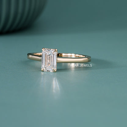0.8ct Emerald Labgrown Diamond Engagement Ring - PearJewels Australia