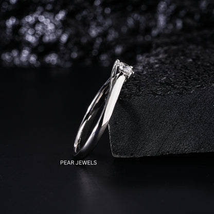 0.5Ct Round Fancy Solitaire Labgrown Diamond Ring - Pear Jewels