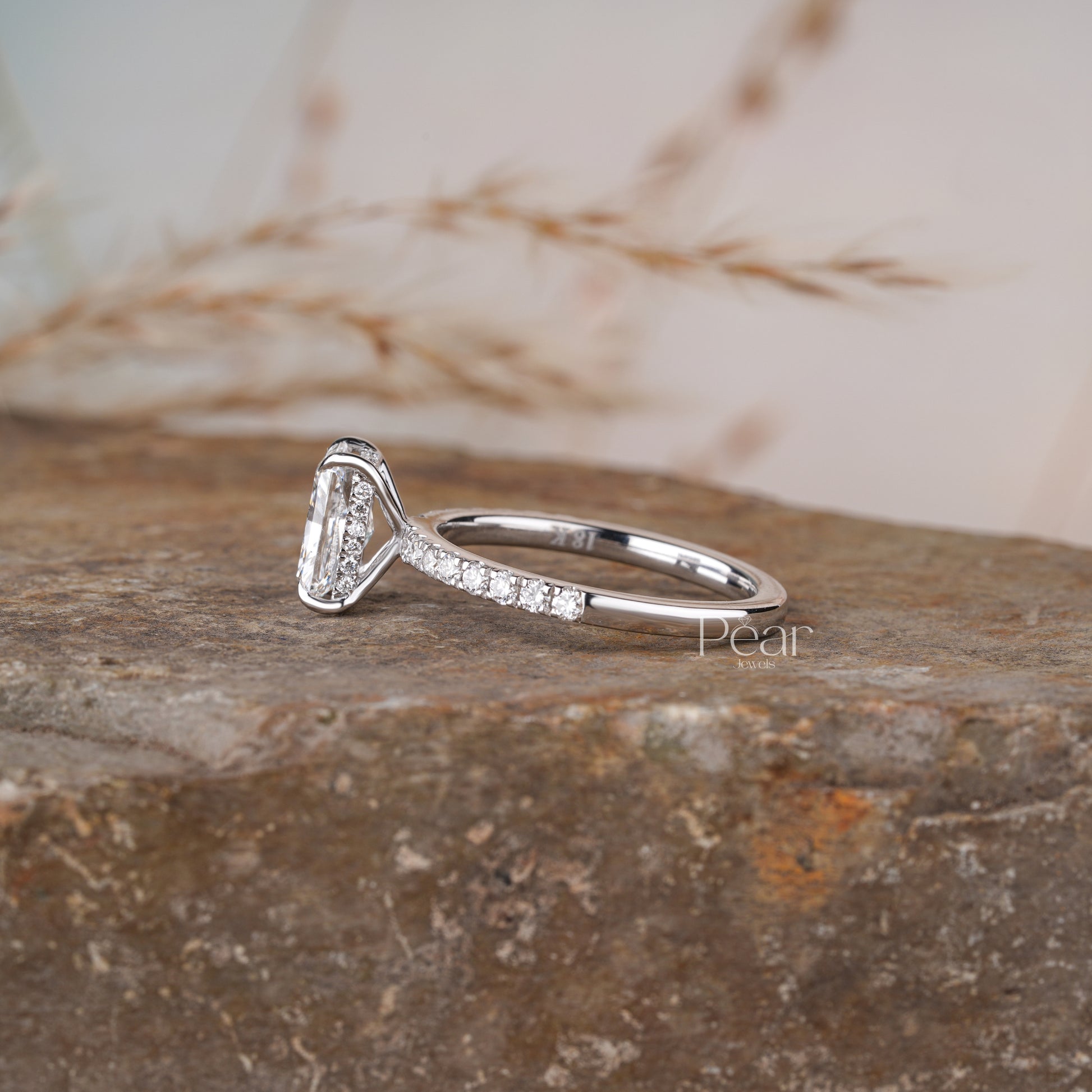 Radiant Lab grown Diamond Wedding Band - Pear Jewels