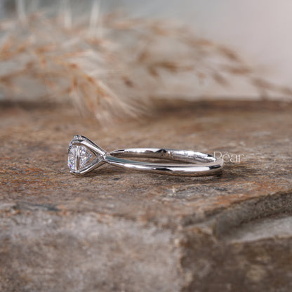 Round Solitaire Lab-Grown Diamond Proposal Ring - Pear Jewels