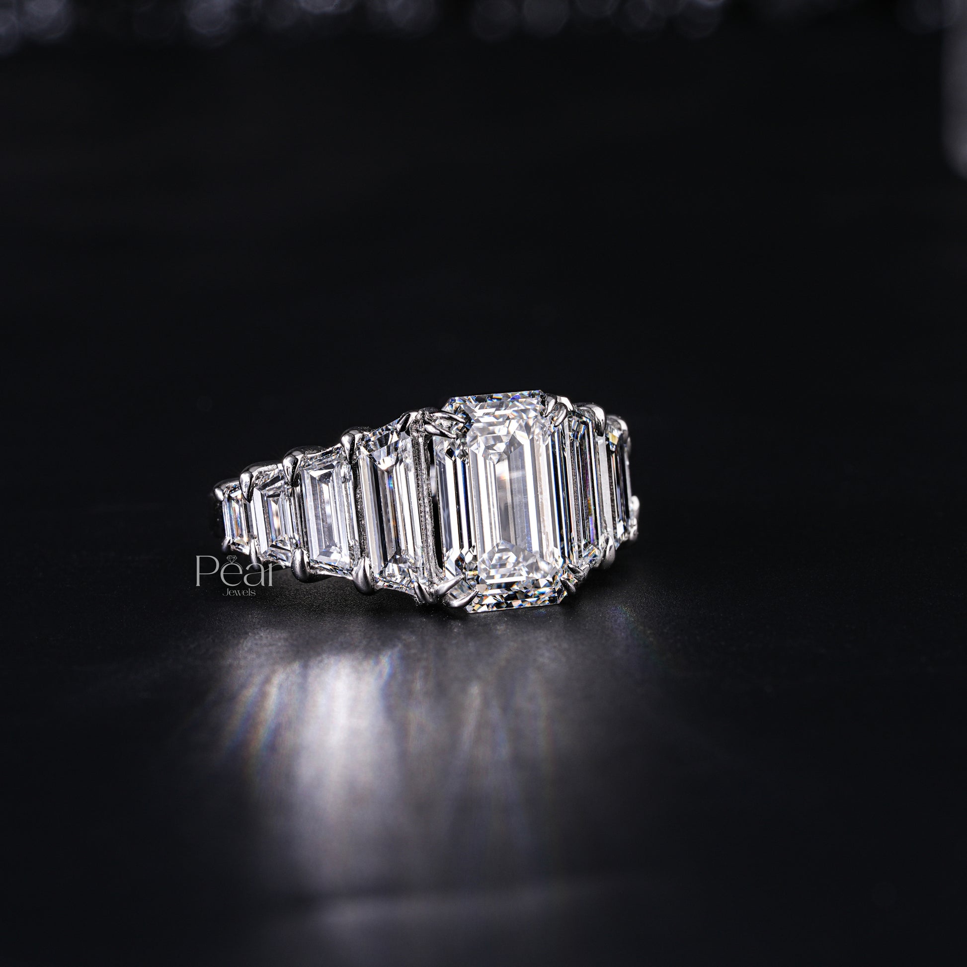 3.0Ct Emerald & Trapezoid Labgrown Diamond Ring - Pear Jewels