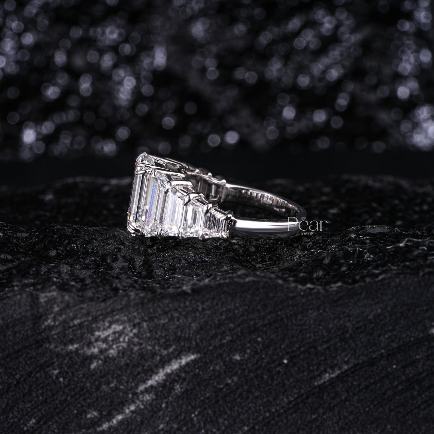 3.0Ct Emerald & Trapezoid Labgrown Diamond Ring - Pear Jewels