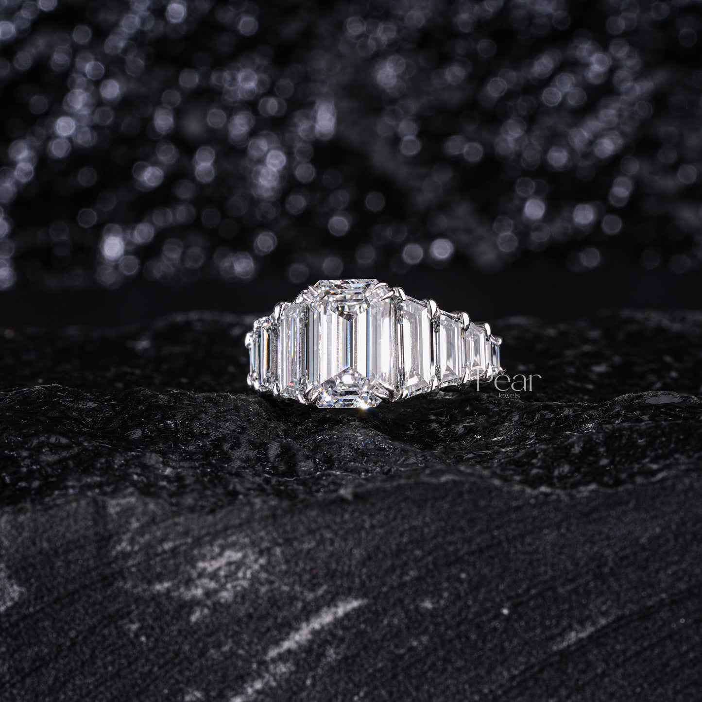 3.0Ct Emerald & Trapezoid Labgrown Diamond Ring - Pear Jewels