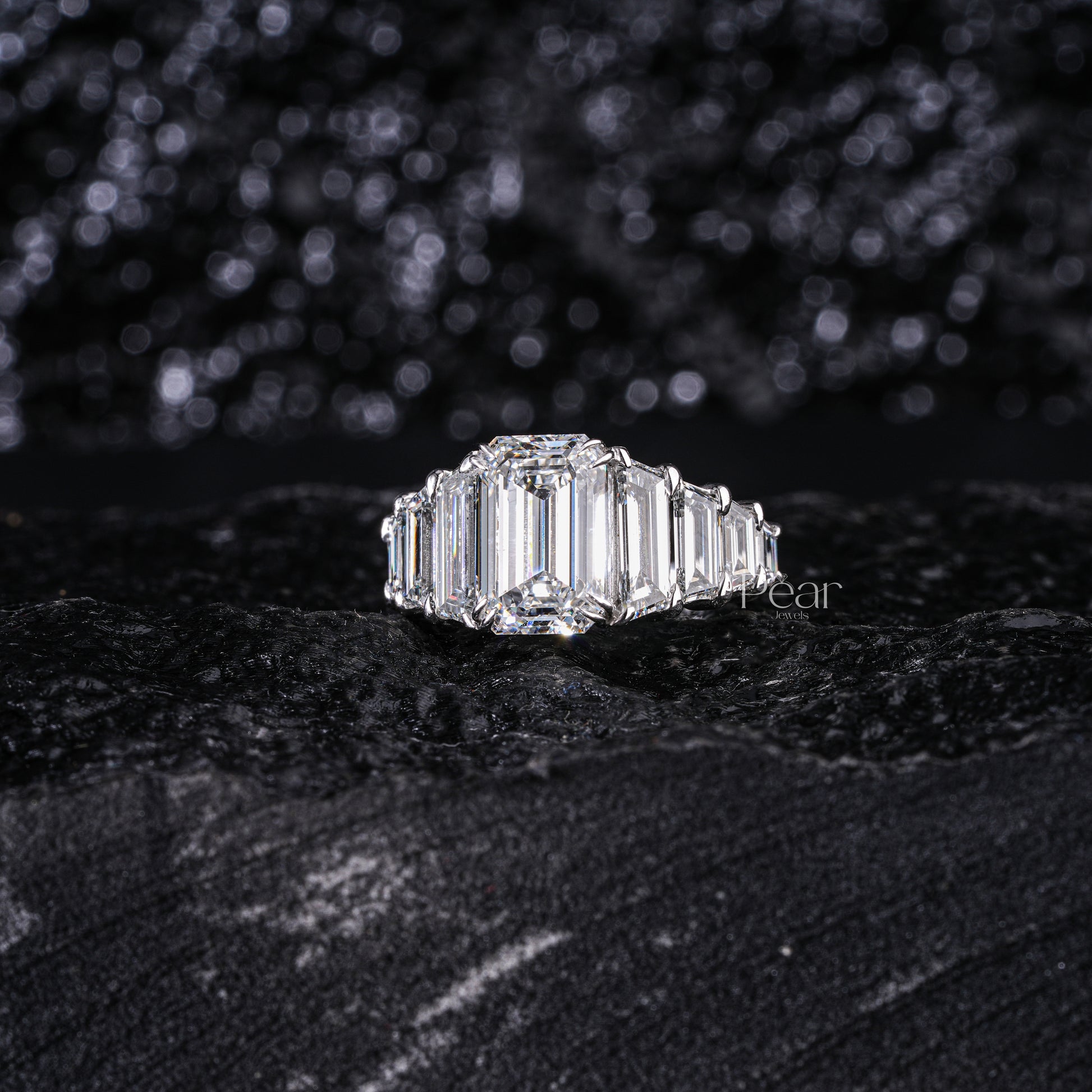 3.0Ct Emerald & Trapezoid Labgrown Diamond Ring - Pear Jewels