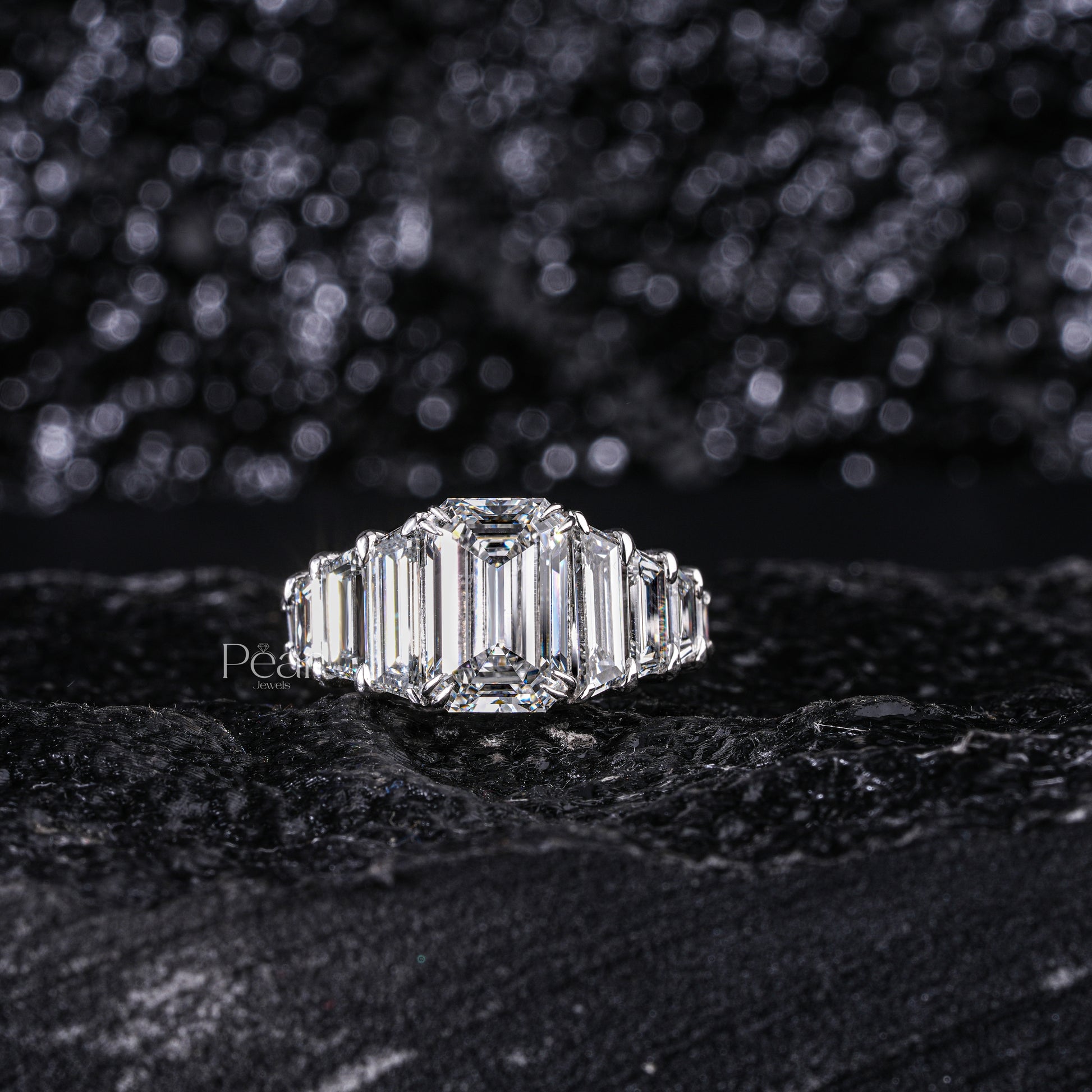 3.0Ct Emerald & Trapezoid Labgrown Diamond Ring - Pear Jewels