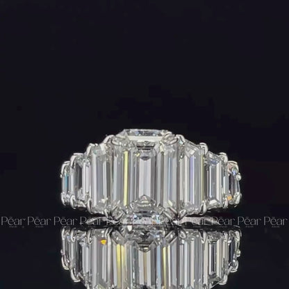 3.0Ct Emerald & Trapezoid Labgrown Diamond Ring
